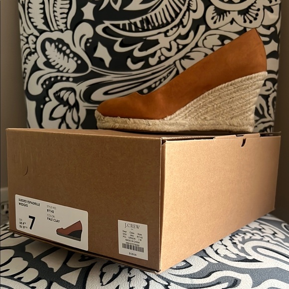 J. Crew Factory Tan Sueded Espadrille Wedge Shoes Size 7 - Picture 2 of 5